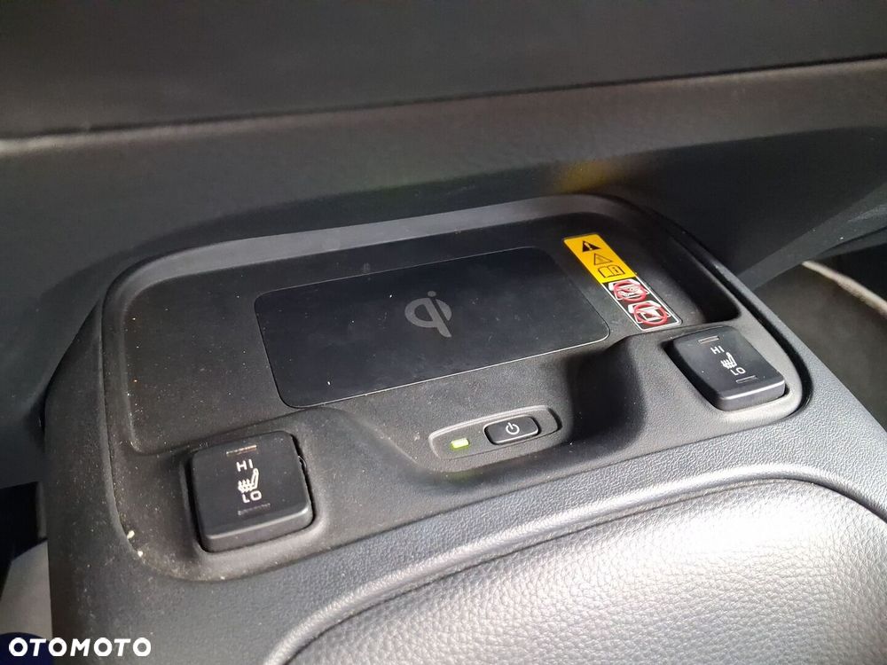 Toyota Corolla 1.8 Hybrid Comfort - 25