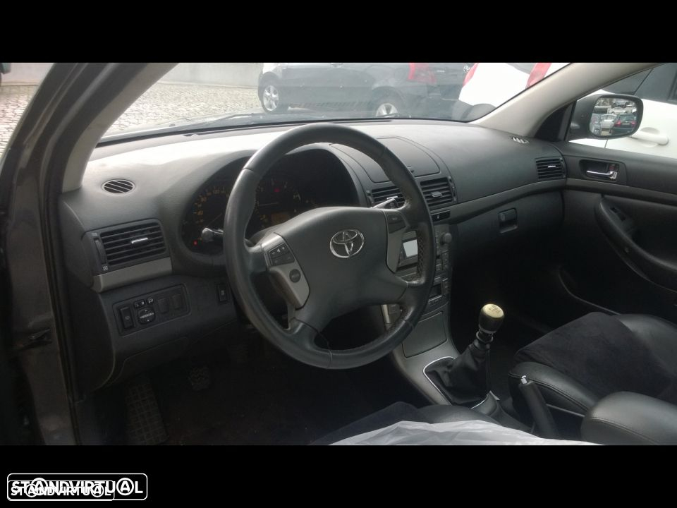 Toyota Avensis 2008 2.2 D-CAT para peças - 3