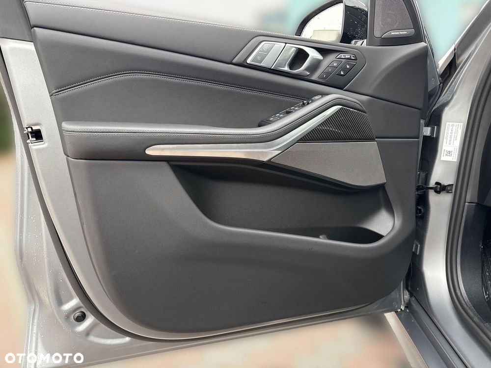 BMW X7 - 12