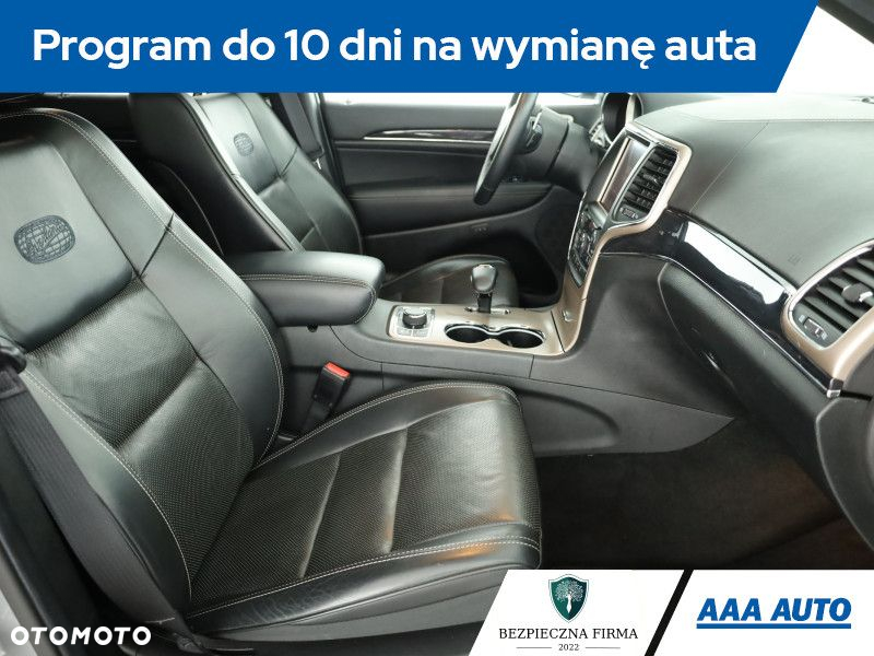 Jeep Grand Cherokee - 8