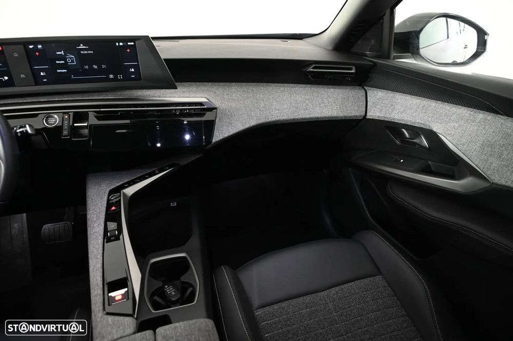 Peugeot 5008 1.2 Hybrid Allure Pack e-DCS6 - 14