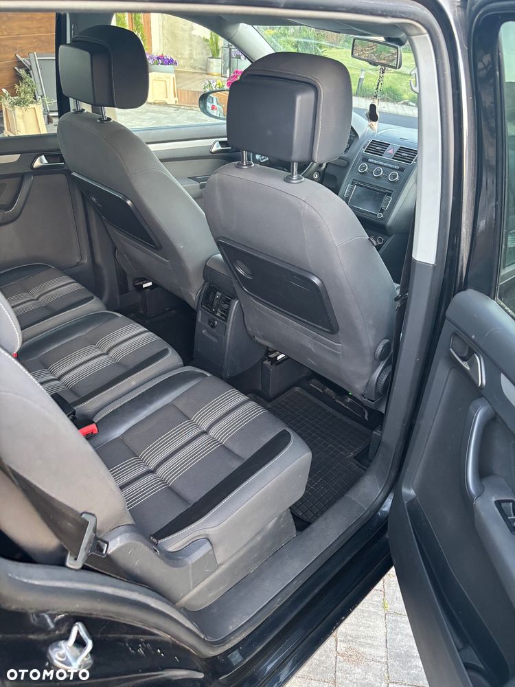 Volkswagen Touran 1.6 TDI DPF BlueMotion Technology MATCH - 14