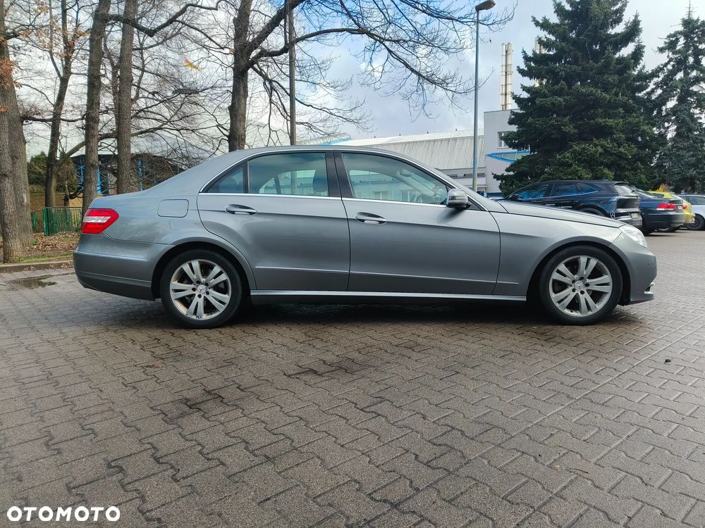 Mercedes-Benz Klasa E 220 BlueTEC 9G-TRONIC Avantgarde - 4