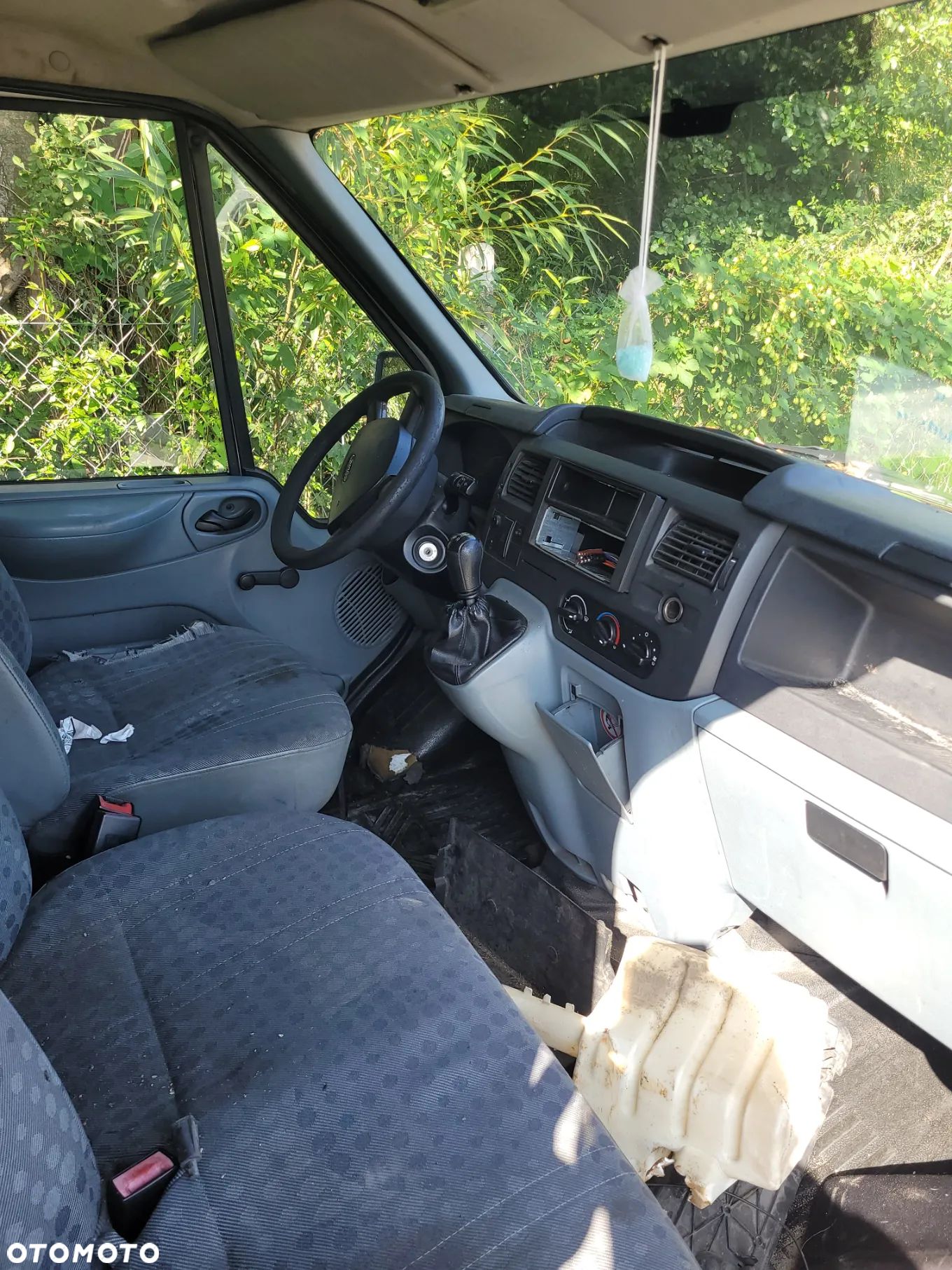 FORD TRANSIT MK7 fotel kanapa deska kokpit podsufitka boczek podłokietnik licznik panel szyb stacyjka zestaw startowy - 1
