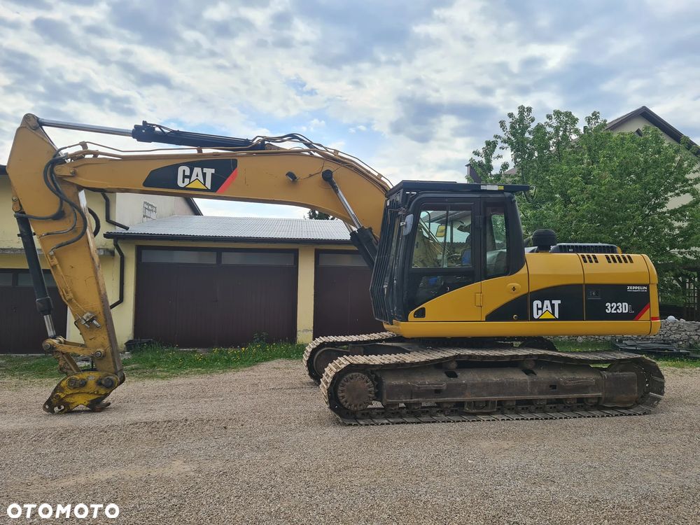 Caterpillar 323 D - 3