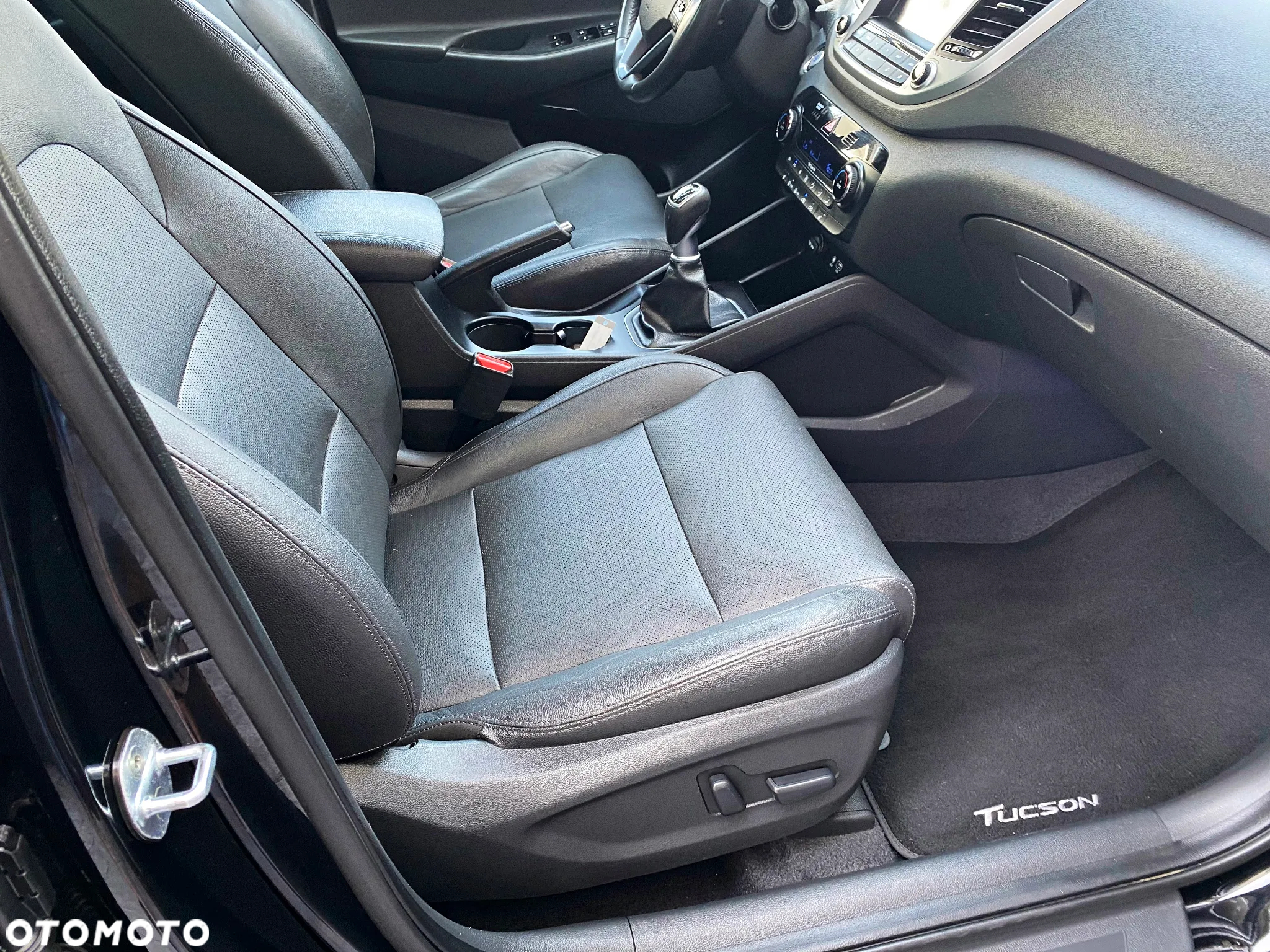 Hyundai Tucson blue 1.7 CRDi 2WD Passion Plus - 26