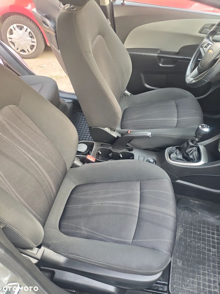 Chevrolet Aveo 1.4 16V LS - 21