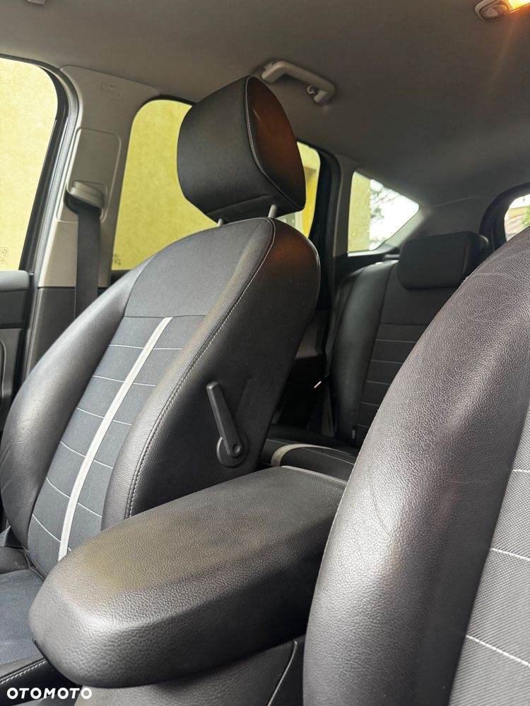 Ford Kuga - 14