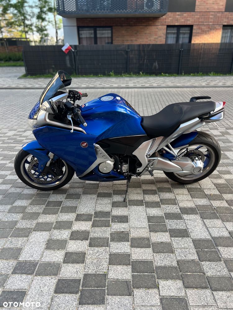 Honda VFR - 5