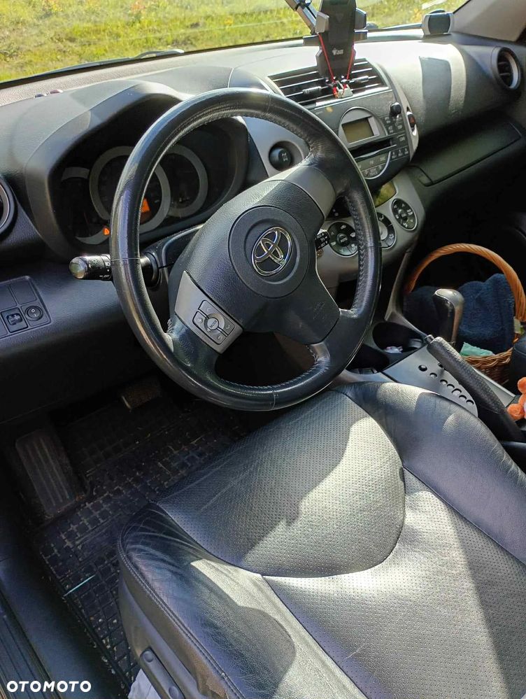 Toyota RAV4 2.0 4x4 Automatik Executive - 8