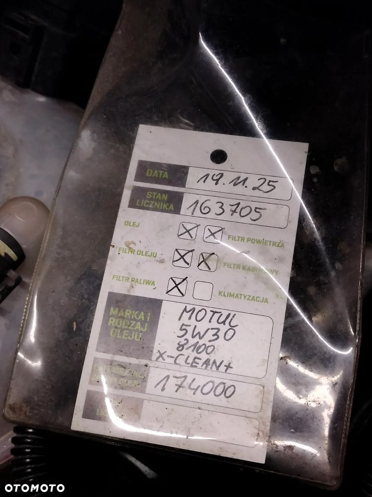 Volkswagen Touran 1.6 TDI SCR (BlueMotion Technology) SOUND - 17