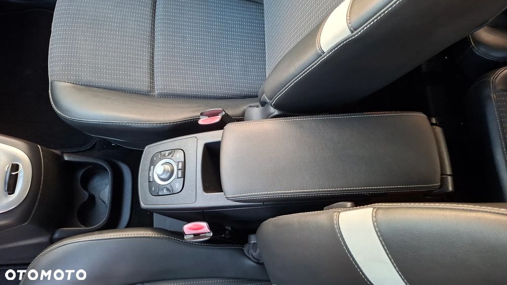 Renault Scenic 1.4 16V TCE Bose Edition - 13