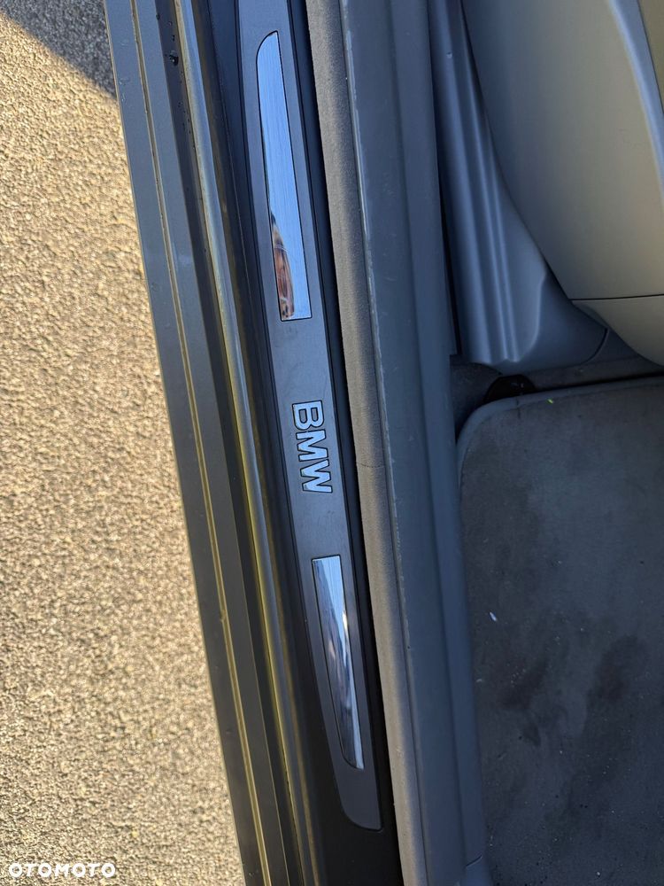 BMW Seria 7 745i L - 31