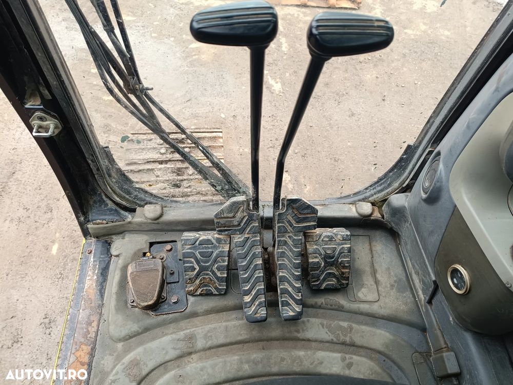 Caterpillar 323D L - 10