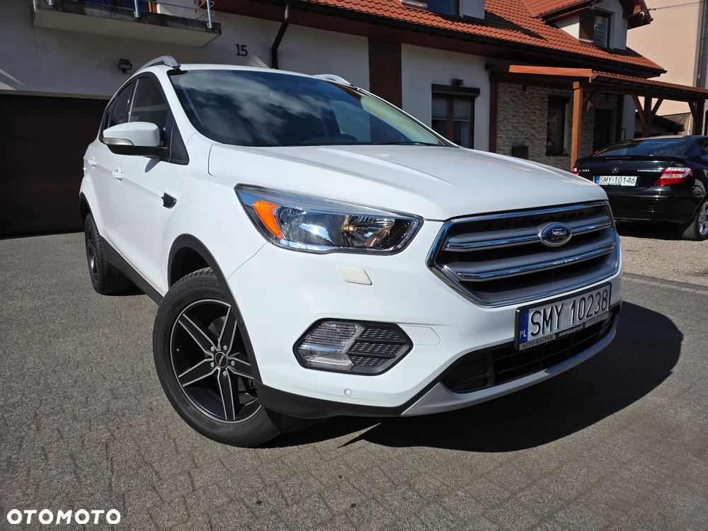 Ford Kuga 1.5 EcoBoost 2x4 Cool & Connect - 1