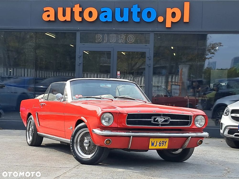 Ford Mustang - 32