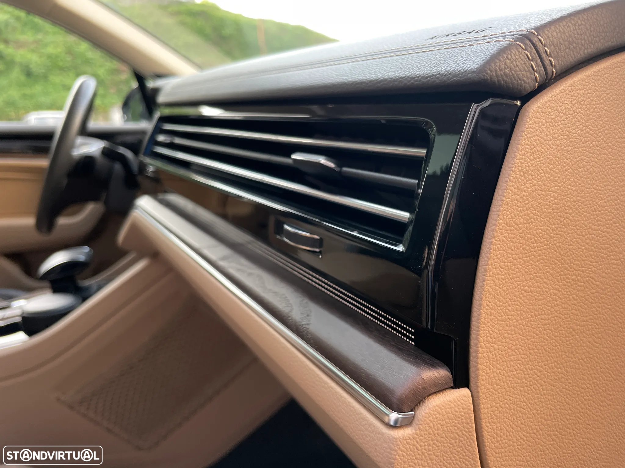 VW Touareg 3.0 TDI V6 Elegance Plus - 48