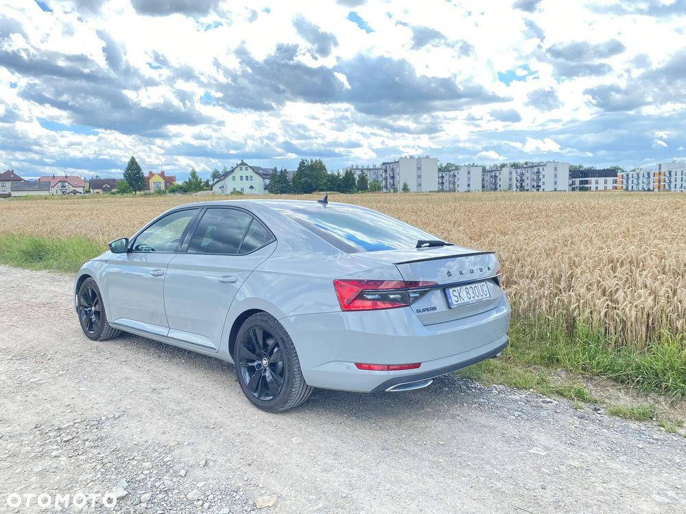 Skoda Superb 2.0 TDI SCR Sportline DSG - 5