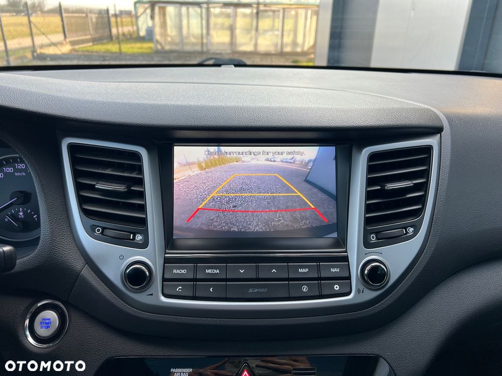 Hyundai Tucson 2.0 CRDI BlueDrive Style 2WD - 24