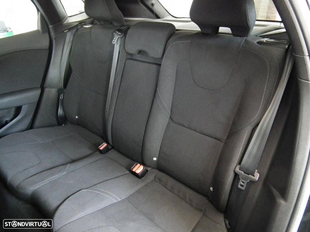Volvo V40 1.6 D2 Kinetic Eco - 17