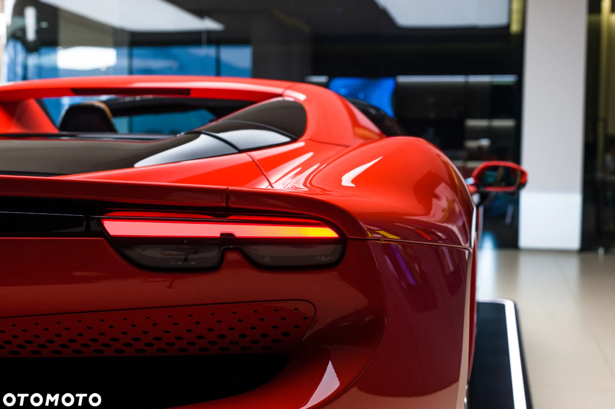 Ferrari 296 GTS - 12