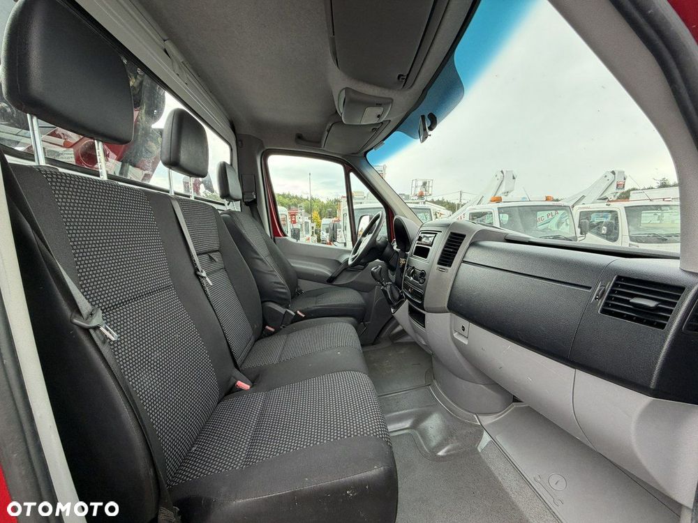 Mercedes-Benz Sprinter - 24