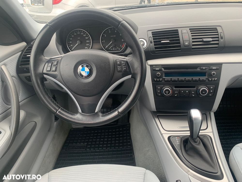 BMW Seria 1 118i Aut. - 25