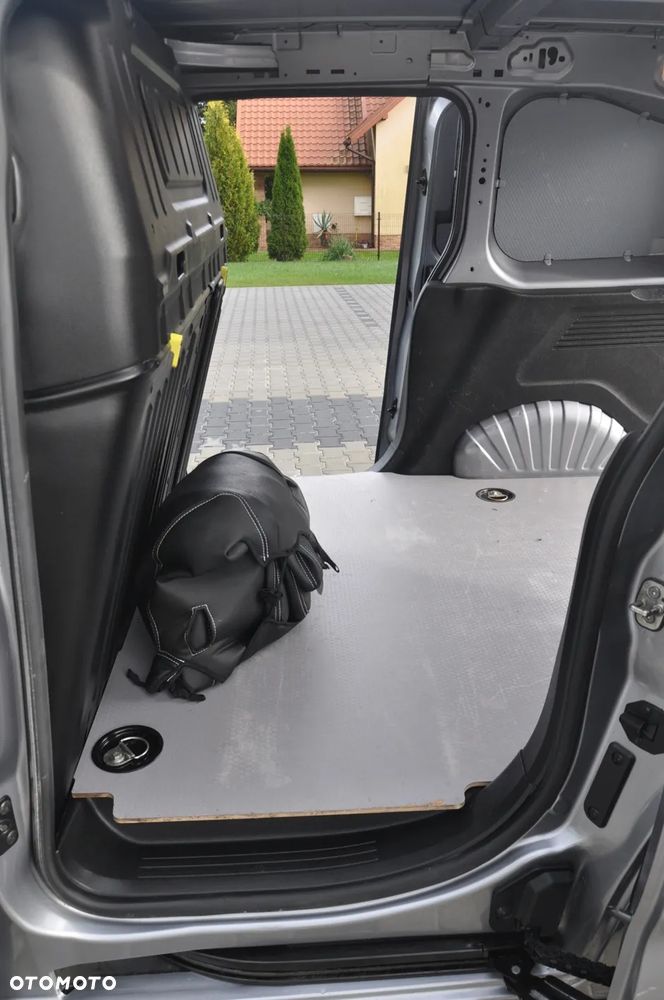 Toyota PRO ACE CITY - 29