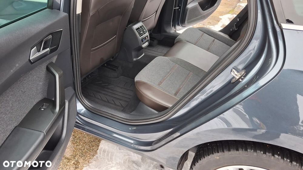 Seat Leon 2.0 TDI DPF DSG Xcellence - 20