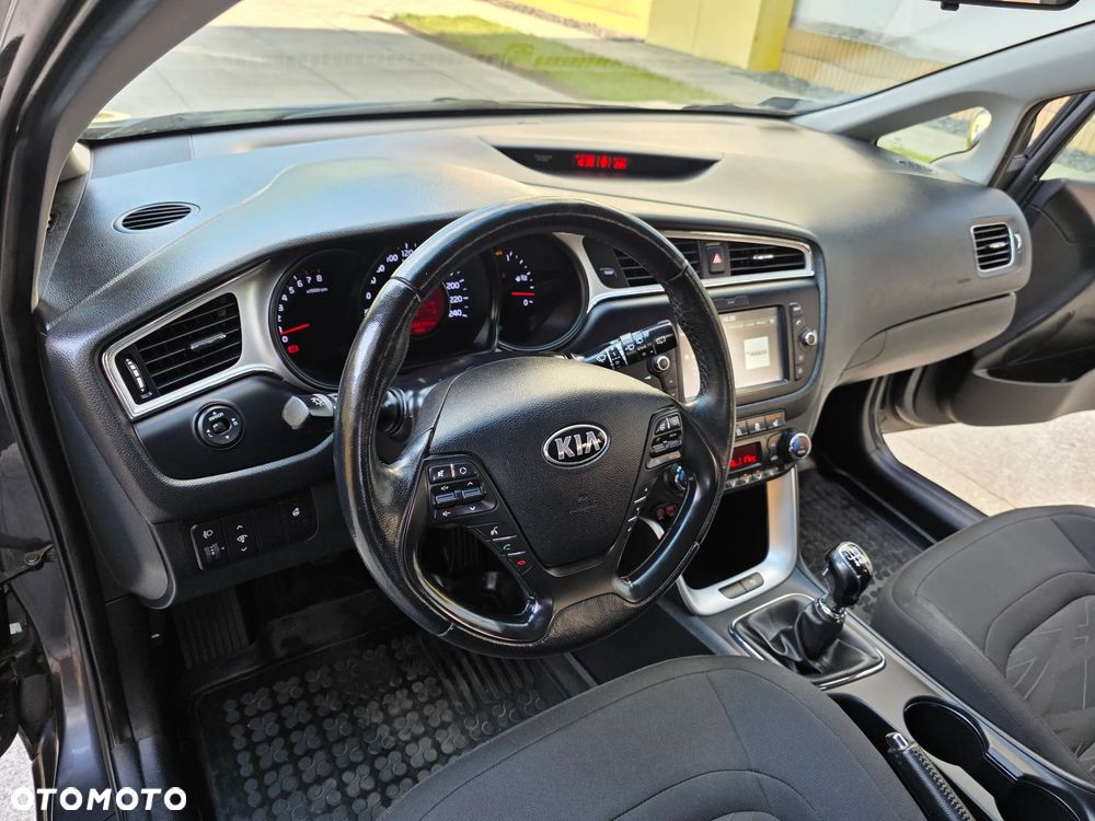 Kia Ceed 1.4 L Business Line - 24