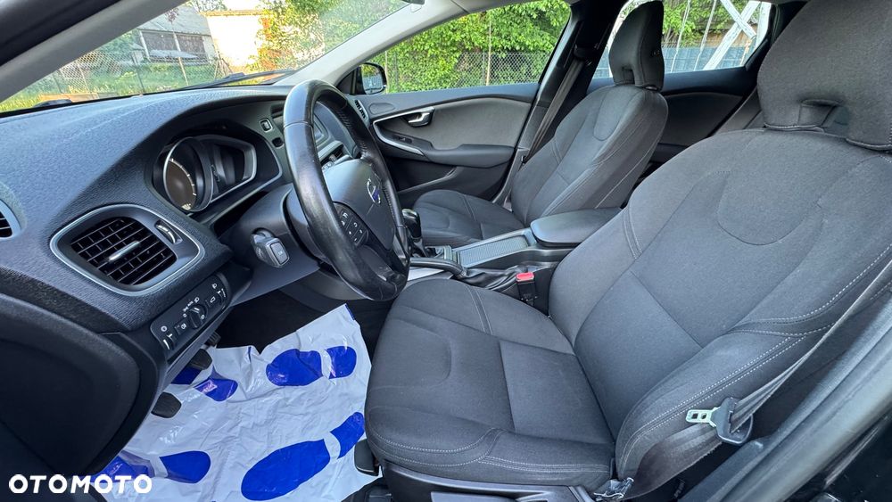 Volvo V40 D2 Kinetic - 23