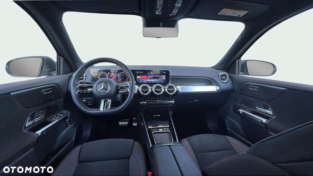 Mercedes-Benz GLB - 8