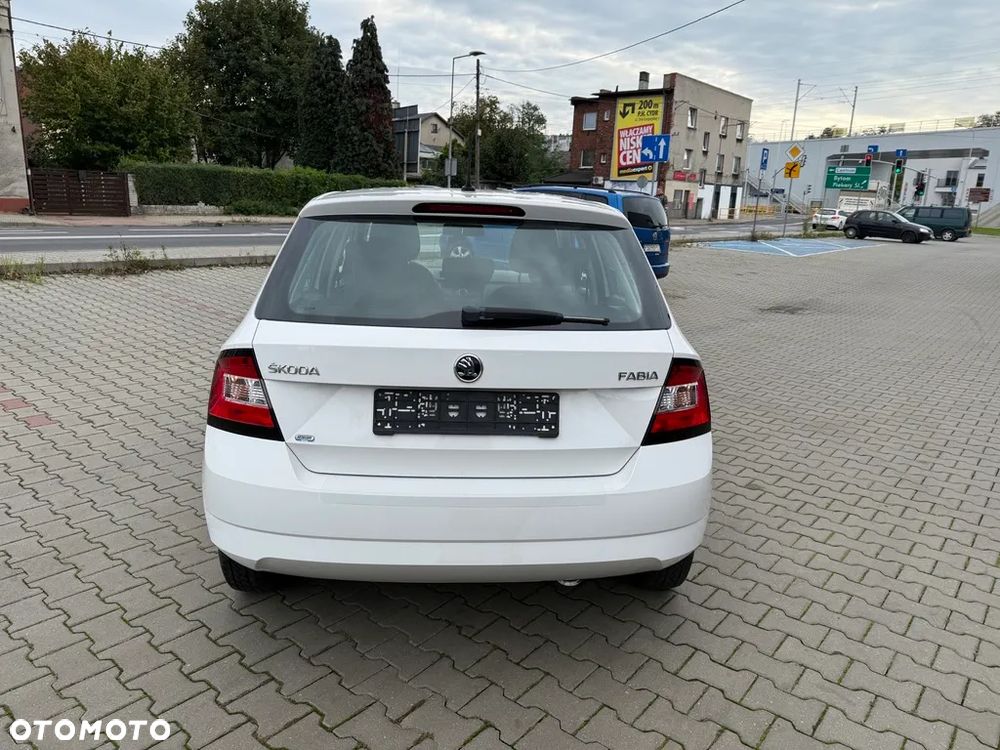 Skoda Fabia - 3