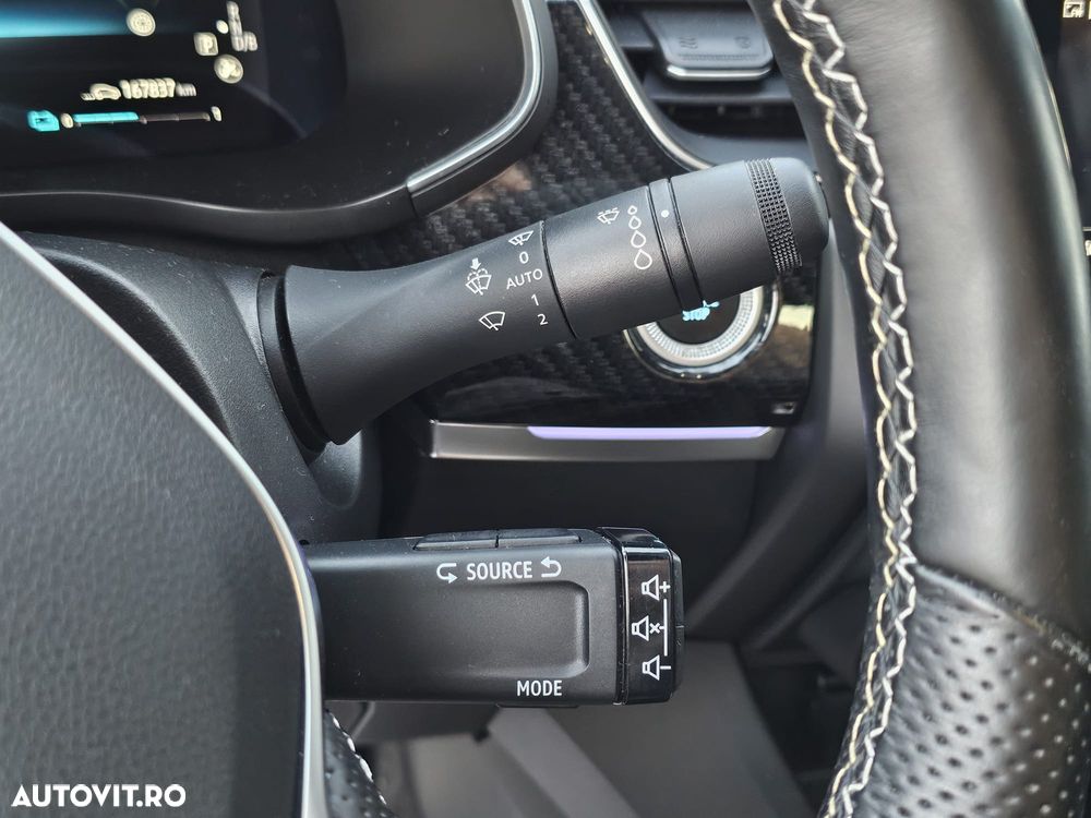 Renault Arkana E-TECH Hybrid RS Line - 31