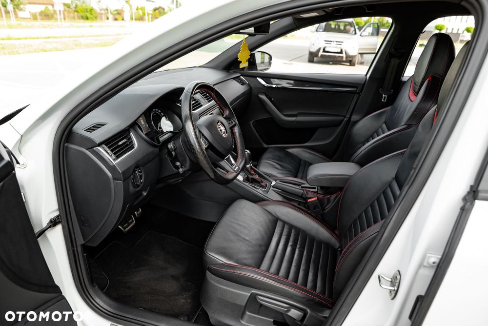 Skoda Octavia 2.0 TDI (Green tec) 4x4 DSG RS - 19