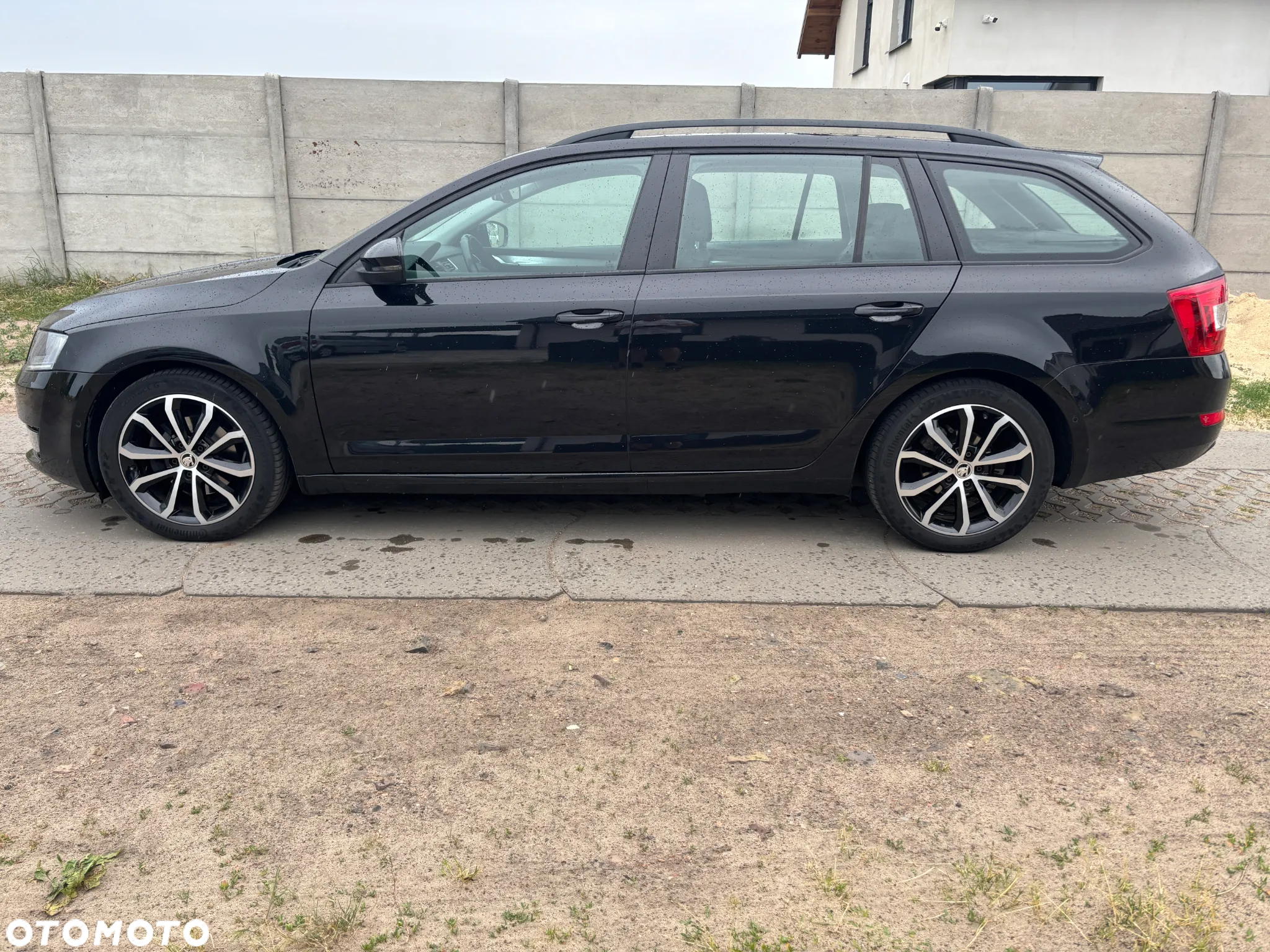 Skoda Octavia Combi 2.0 TDI DSG L&K - 10