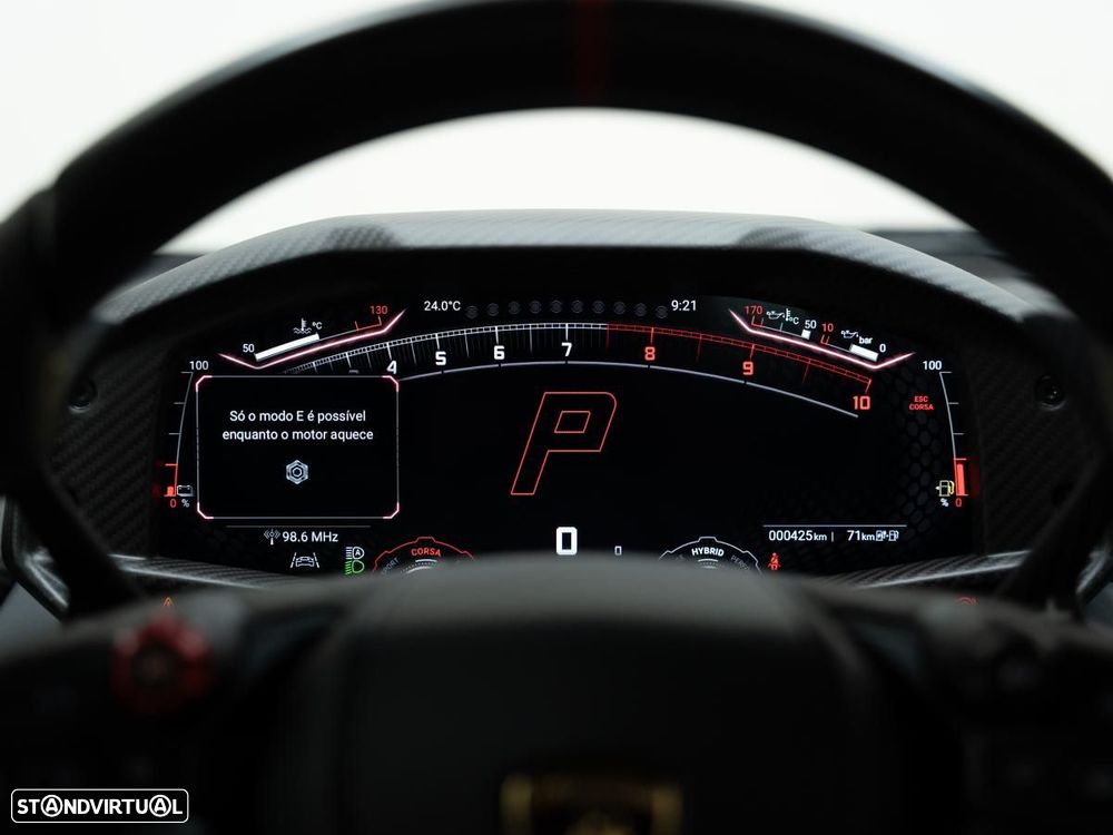 Lamborghini Revuelto - 21