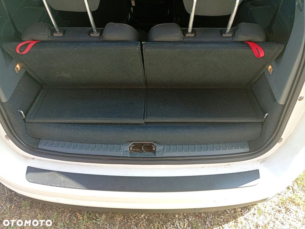 Ford Grand C-MAX - 20