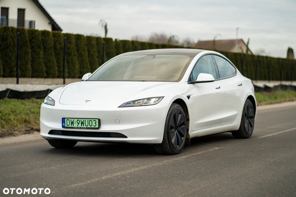 Tesla Model 3 - 2
