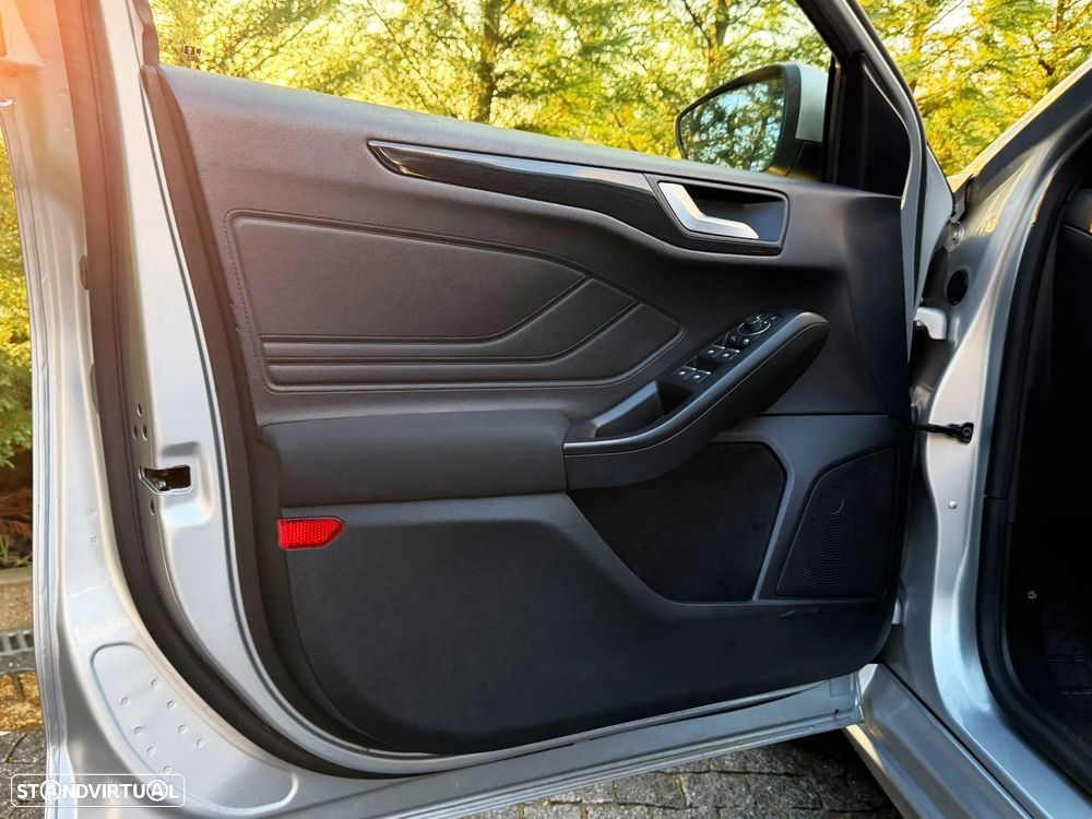 Ford Focus 1.0 EcoBoost MHEV ST-Line Style SIP - 10