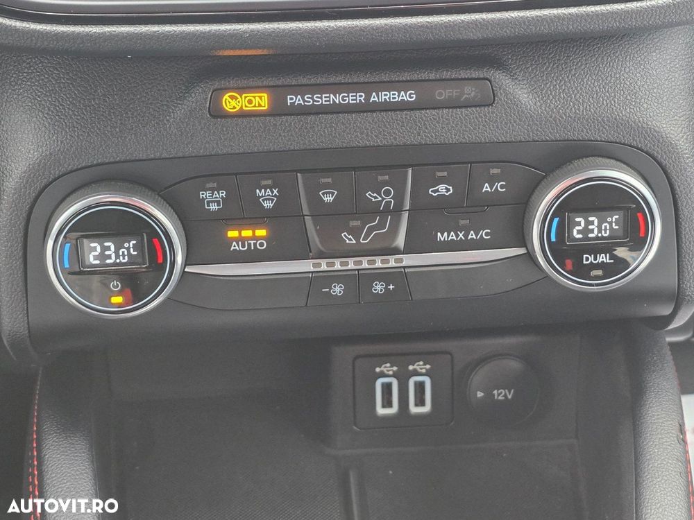 Ford Kuga 2.5 Duratec FHEV ST-LINE - 28