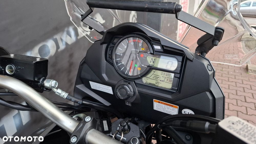 Suzuki V-STROM - 16