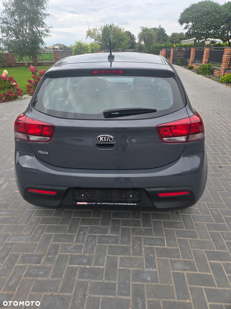 Kia Rio - 3