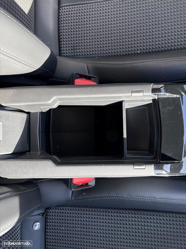 Peugeot 2008 BlueHDi 130 EAT8 GT - 15