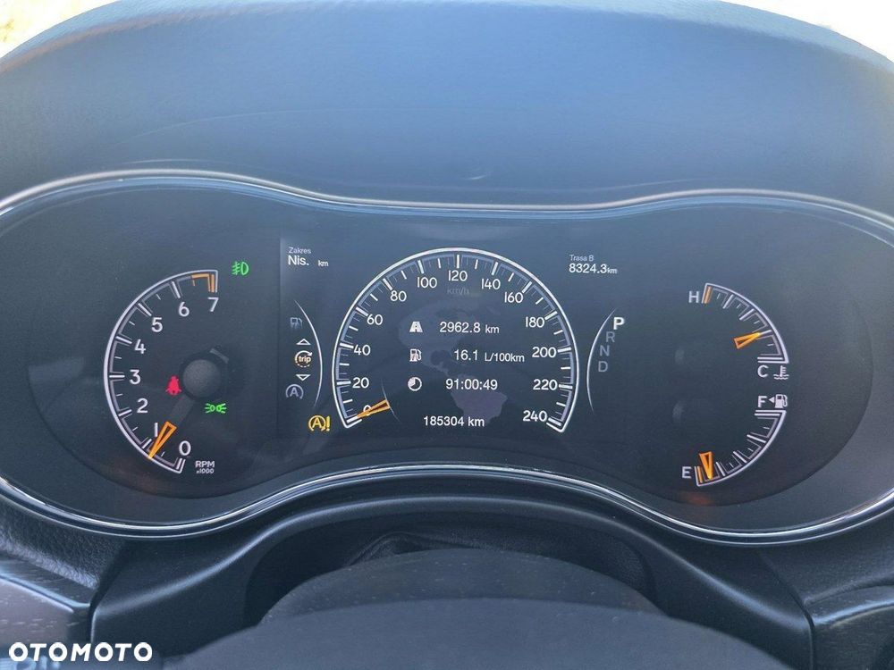 Jeep Grand Cherokee - 9