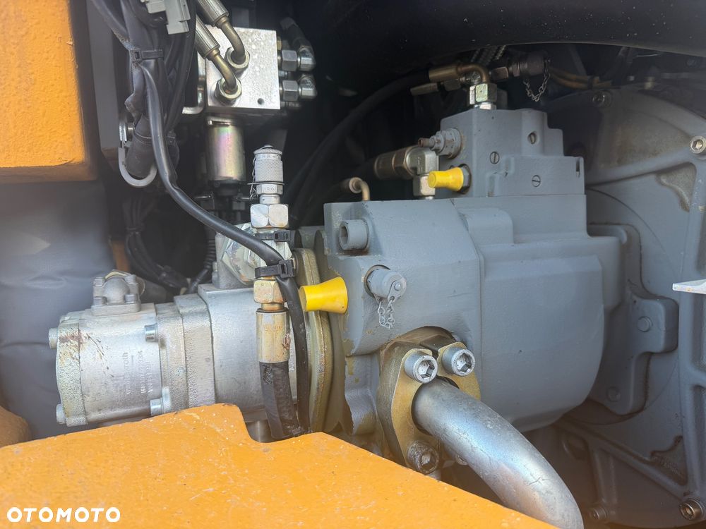 Liebherr A 918 Compact - 26