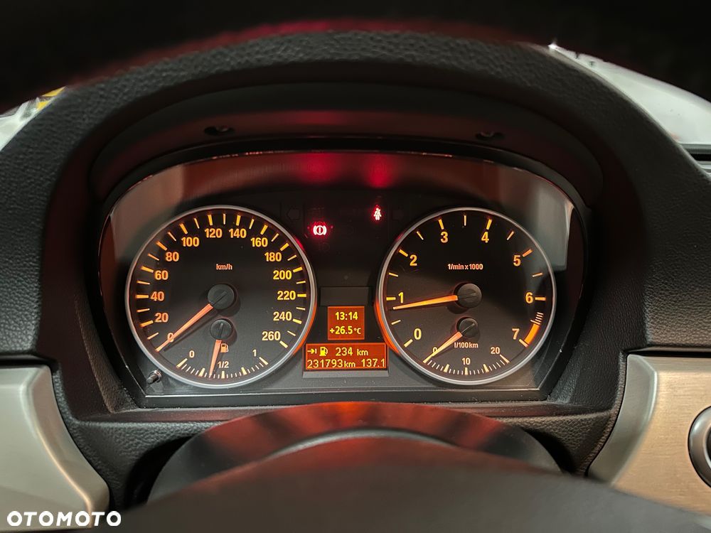 BMW Seria 3 320i - 7