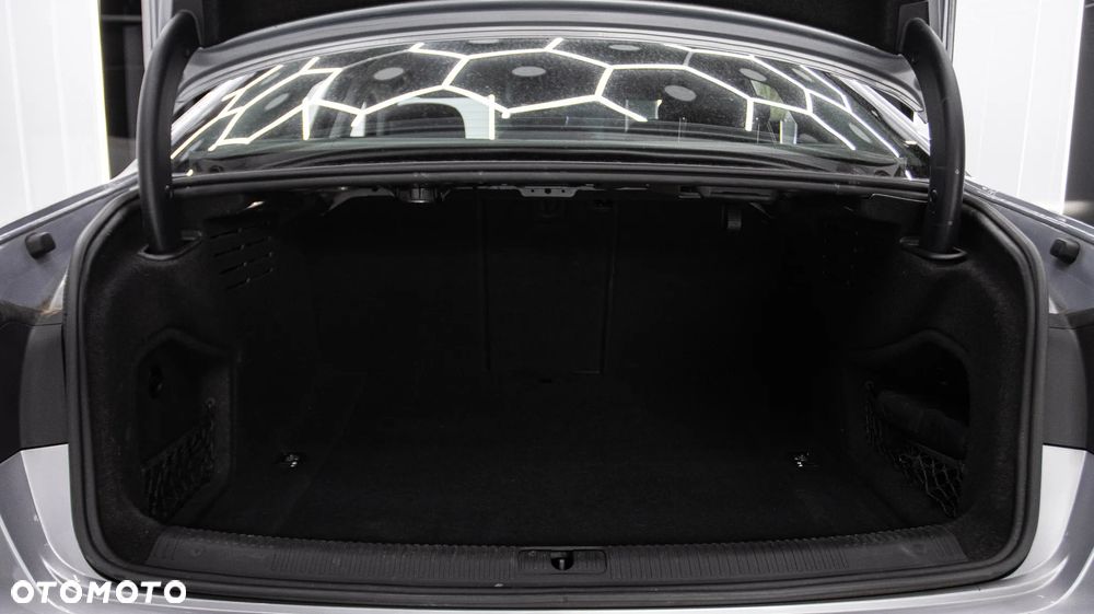 Audi A4 Limousine 40 TDI mHEV S tronic - 31