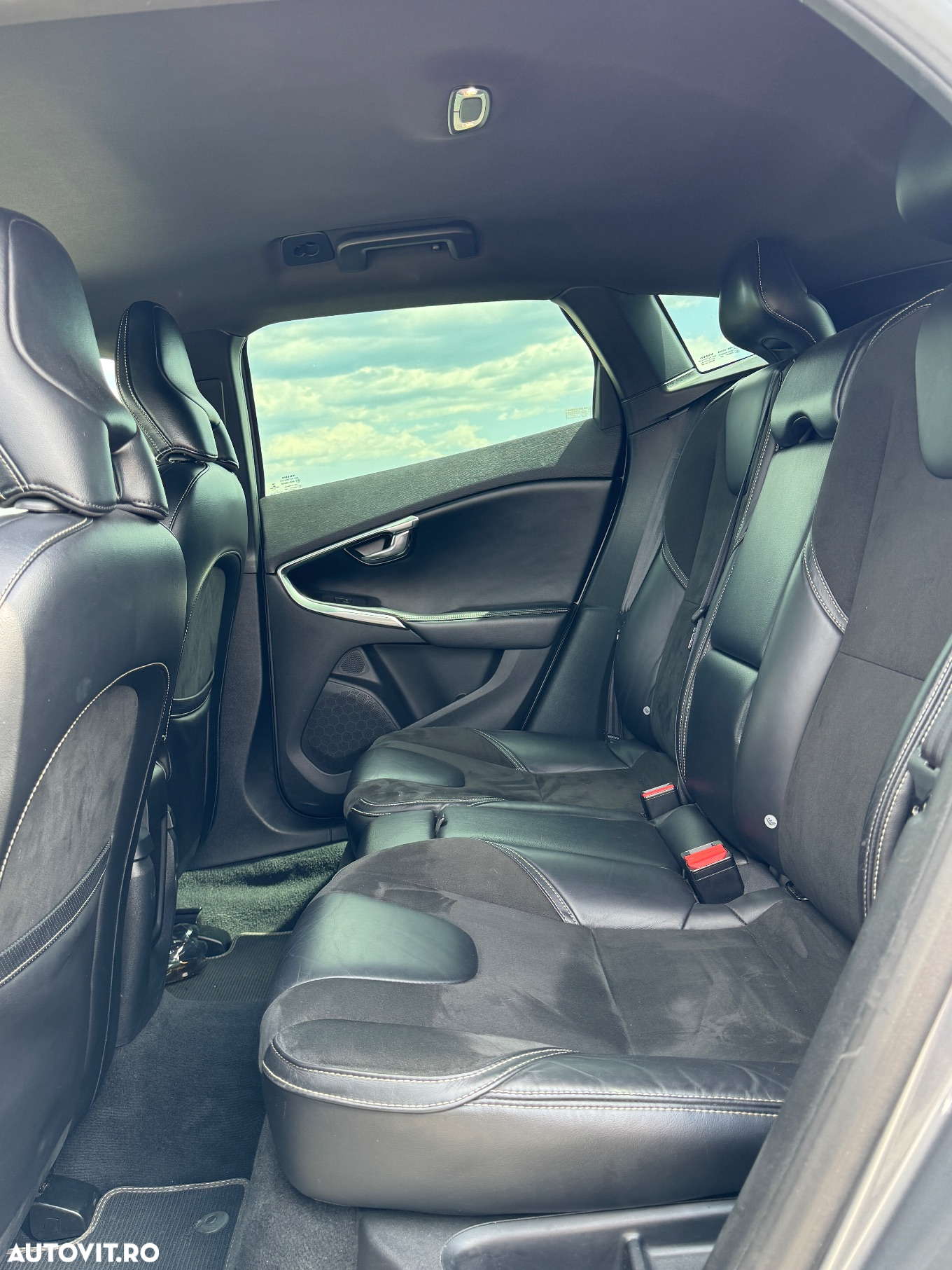 Volvo V40 D3 Geartronic R Design - 6