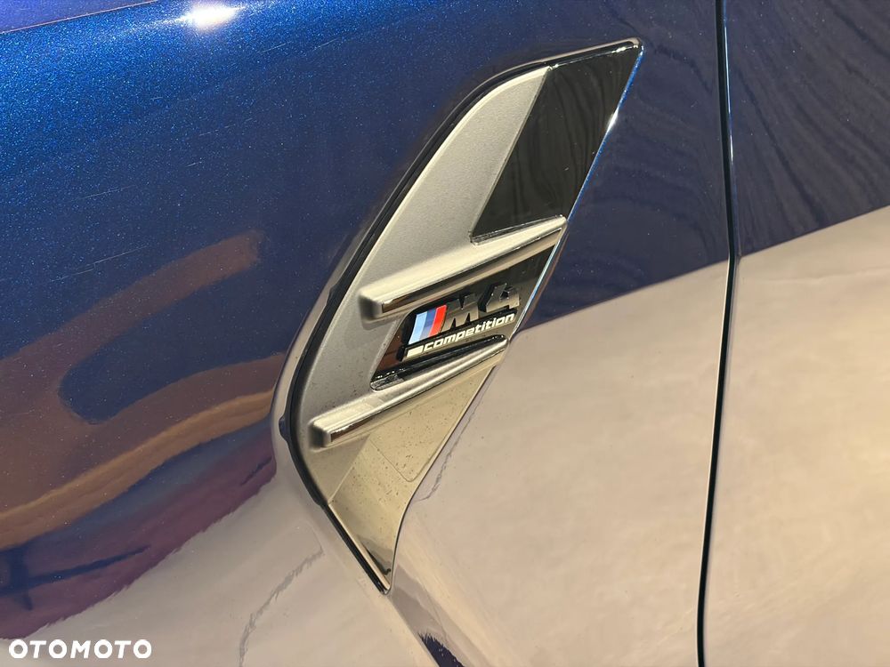 BMW M4 Competition M xDrive - 14